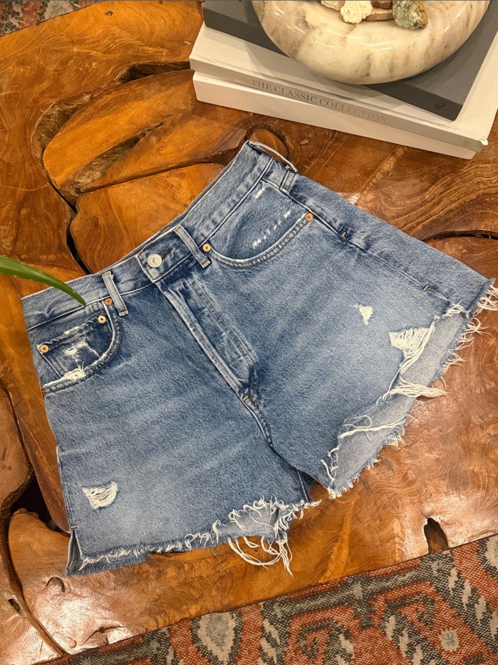 Citizens Of Humanity Light Blue Distressed Denim Cutoff Shorts - Picture 4 of 6
